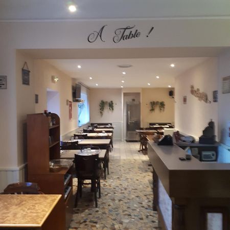 Hotel Restaurant Le Centre Comblanchien Екстериор снимка